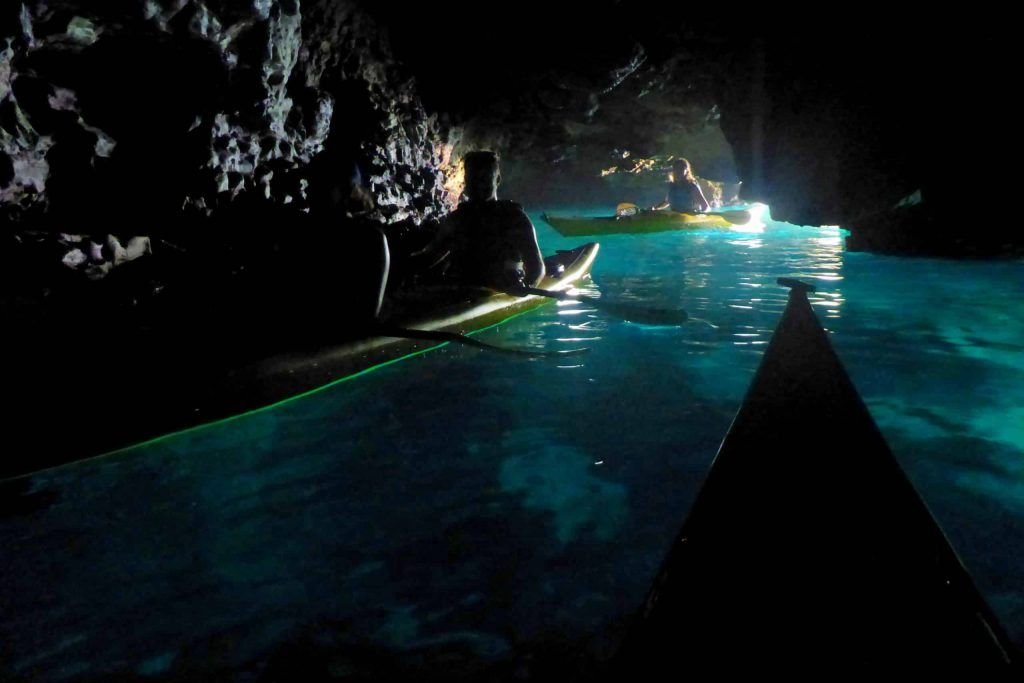 Salento in canoa: la Grotta Verde