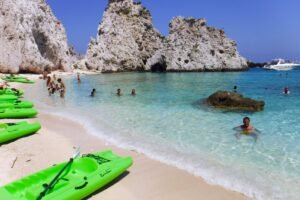 Le più belle escursioni in kayak e canoa in Puglia